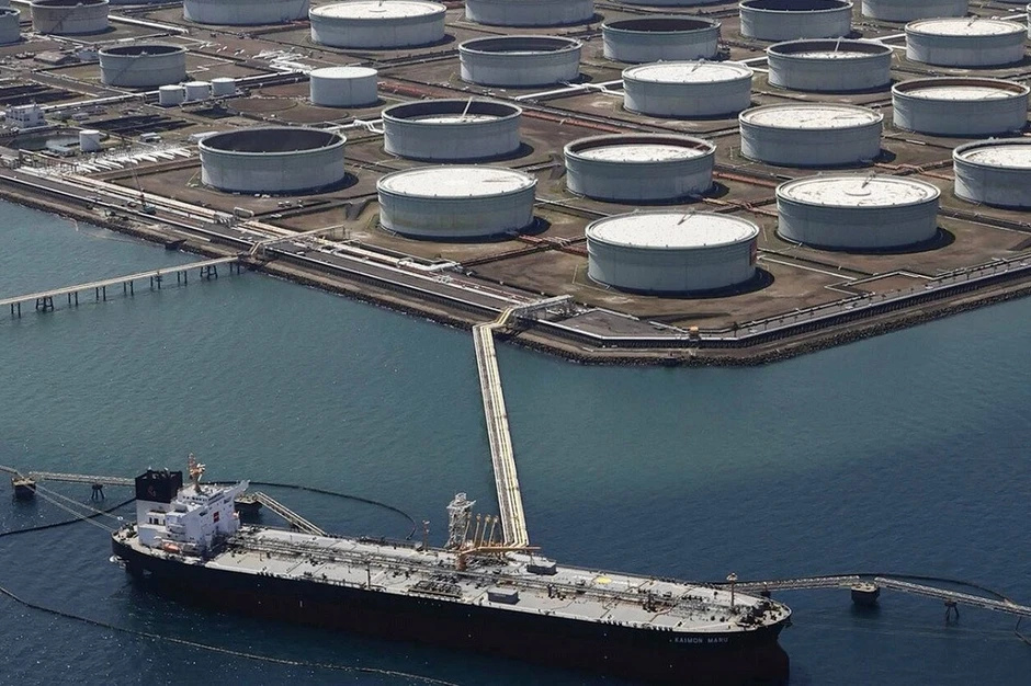 Iran sẵn sàng tạo điều kiện cho tàu hàng Nhật Bản đi qua eo biển Hormuz Iran sẵn sàng tạo điều kiện cho tàu hàng Nhật Bản đi qua eo biển Hormuz