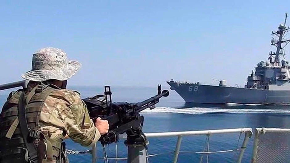Iran siết chặt eo biển Hormuz, tuyên bố nhắm mục tiêu mọi tàu tiếp cận Iran siết chặt eo biển Hormuz, tuyên bố nhắm mục tiêu mọi tàu tiếp cận