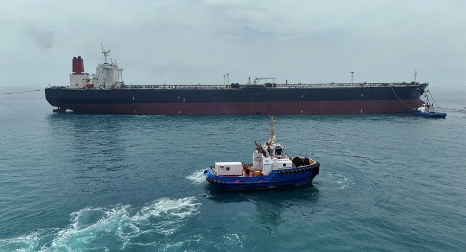 Iran soạn thảo luật cấm tàu thuyền của các quốc gia "thù địch" qua eo biển Hormuz Iran soạn thảo luật cấm tàu thuyền của các quốc gia "thù địch" qua eo biển Hormuz