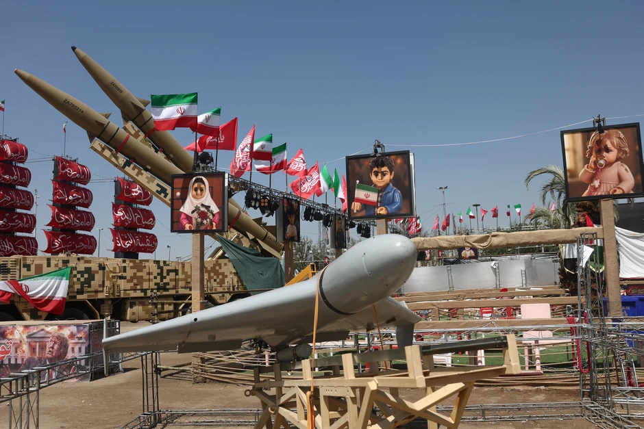 Iran tấn công căn cứ chiến lược của Mỹ Iran tấn công căn cứ chiến lược của Mỹ