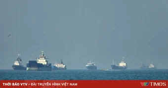 Iran tấn công gây cháy lớn tại cơ sở lọc dầu ở UAE