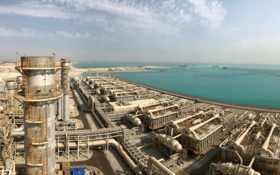Iran tấn công, gây hư hại nhà máy khử mặn ở Kuwait Iran tấn công, gây hư hại nhà máy khử mặn ở Kuwait