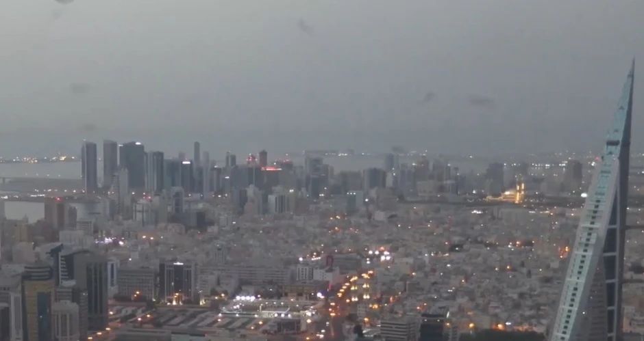 Iran tấn công Hạm đội 5 của Mỹ ở Bahrain, Mỹ tuyên bố tập kích loạt mục tiêu ở Iran Iran tấn công Hạm đội 5 của Mỹ ở Bahrain, Mỹ tuyên bố tập kích loạt mục tiêu ở Iran