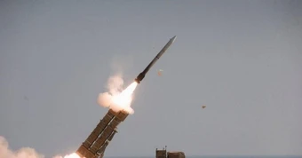 Iran tấn công hàng loạt cơ sở năng lượng, xác nhận Bộ trưởng Tình báo thiệt mạng