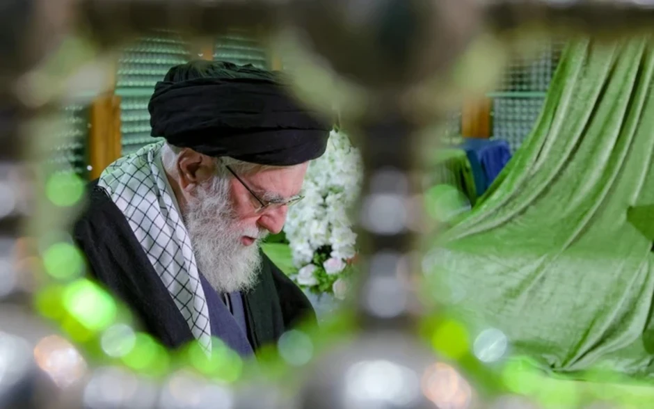 Iran tấn công nhiều căn cứ Mỹ; Các chuyến bay trên khắp Trung Đông bị hủy Iran tấn công nhiều căn cứ Mỹ; Các chuyến bay trên khắp Trung Đông bị hủy