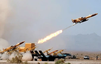 Iran tập kích các căn cứ Mỹ tại 6 nước Trung Đông