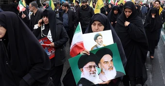 Iran thề dạy cho Mỹ và Israel 'bài học nhớ đời', ông Trump cảnh báo sắp giáng đòn mạnh