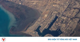 Iran tuyên bố cửa đóng hoàn toàn eo Hormuz