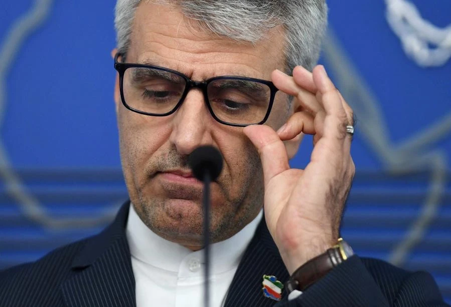 Iran tuyên bố 'điều khoản đầu tiên' là trọng tâm đàm phán với Mỹ tại Thụy Sĩ Iran tuyên bố 'điều khoản đầu tiên' là trọng tâm đàm phán với Mỹ tại Thụy Sĩ