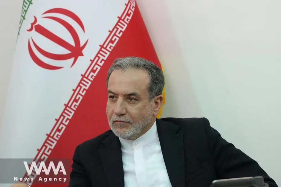 Iran tuyên bố mở hoàn toàn eo biển Hormuz, giá dầu giảm mạnh lập tức Iran tuyên bố mở hoàn toàn eo biển Hormuz, giá dầu giảm mạnh lập tức