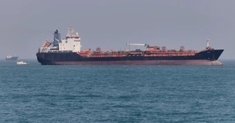 Iran tuyên bố tàu của ‘các nước thù địch’ vẫn bị cấm qua eo biển Hormuz