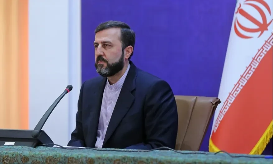 Iran và Oman tổ chức cuộc họp đầu tiên về eo biển Hormuz Iran và Oman tổ chức cuộc họp đầu tiên về eo biển Hormuz