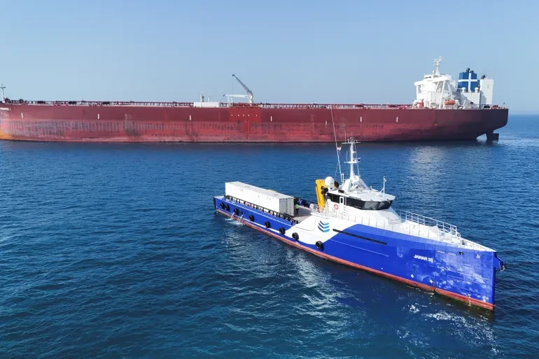 IRGC cảnh báo tấn công bất kỳ tàu thuyền nào đi qua eo biển Hormuz IRGC cảnh báo tấn công bất kỳ tàu thuyền nào đi qua eo biển Hormuz