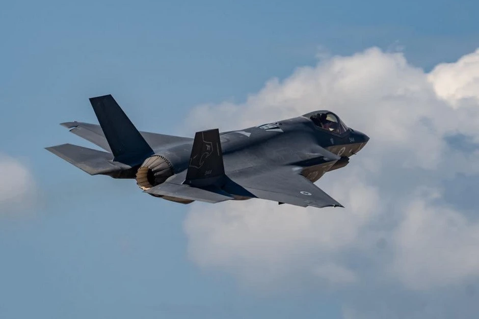 Israel công bố hình ảnh tiêm kích F-35I bắn phá bệ phóng tên lửa đạn đạo Iran