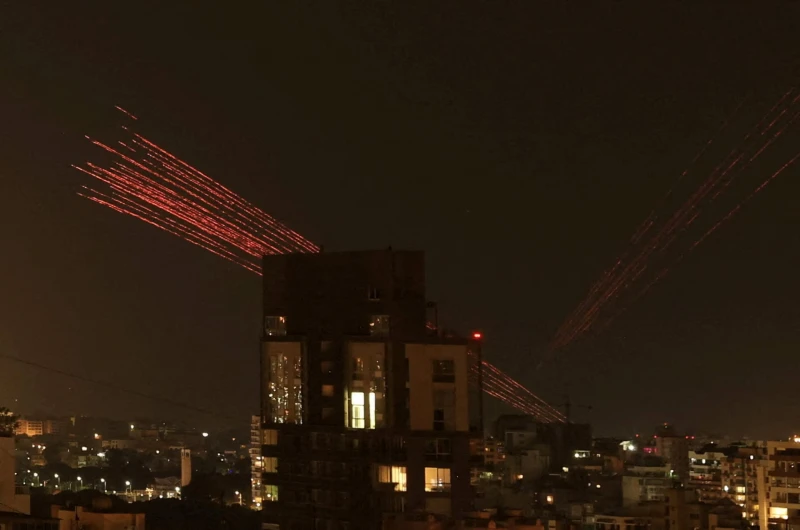 Israel đồng ý ngừng bắn ở Lebanon