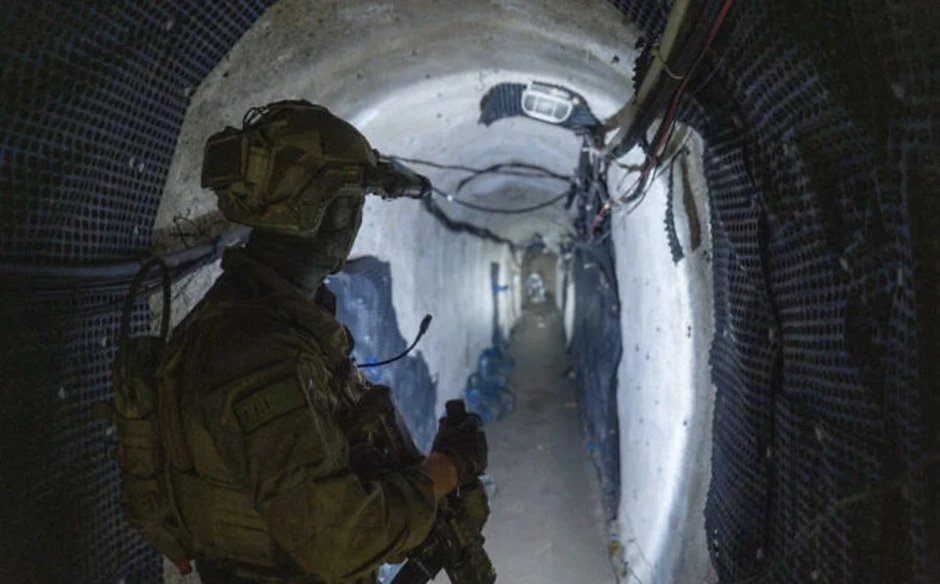 Israel dùng lượng thuốc nổ khổng lồ để phá đường hầm của Hezbollah Israel dùng lượng thuốc nổ khổng lồ để phá đường hầm của Hezbollah