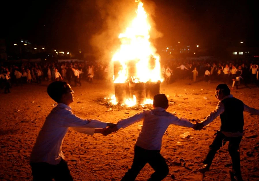 Israel: Hàng nghìn người đổ về Núi Meron dịp Lễ Lag Ba’omer bất chấp các lo ngại về an ninh Israel: Hàng nghìn người đổ về Núi Meron dịp Lễ Lag Ba’omer bất chấp các lo ngại về an ninh