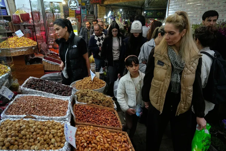 Israel không kích thủ đô Tehran vào đúng dịp năm mới Ba Tư Israel không kích thủ đô Tehran vào đúng dịp năm mới Ba Tư