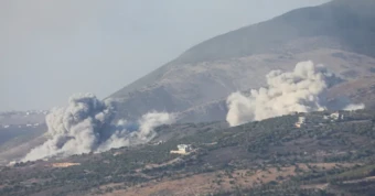 Israel tả xung hữu đột: vừa tập kích Iran, vừa không kích Lebanon