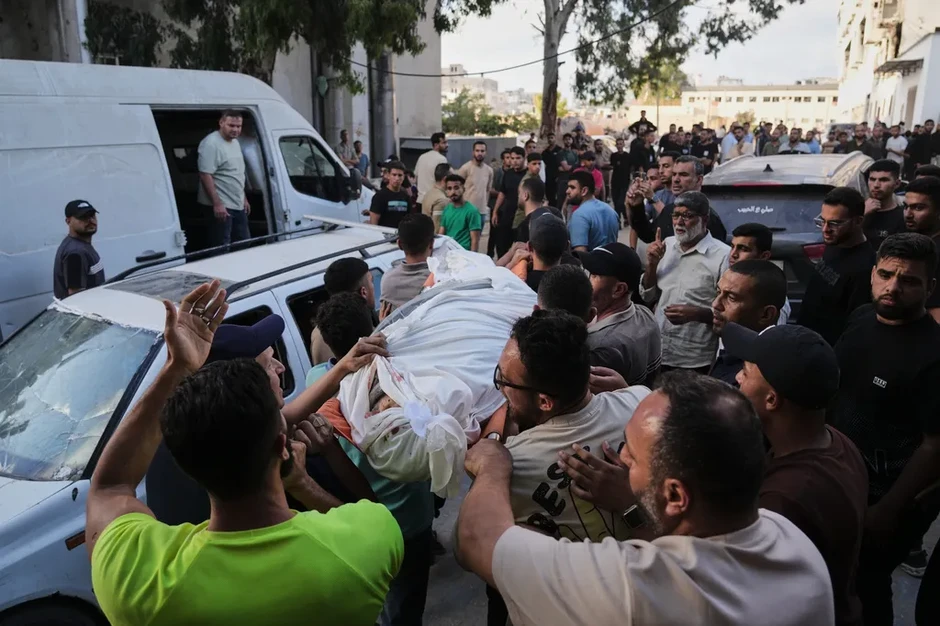 Israel tấn công khu lều trại ở Gaza khiến nhiều người thiệt mạng Israel tấn công khu lều trại ở Gaza khiến nhiều người thiệt mạng