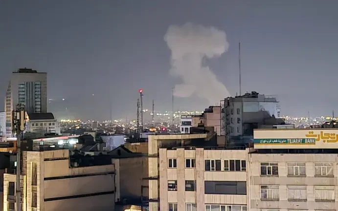 Israel và Mỹ tấn công quy mô lớn trên khắp Iran