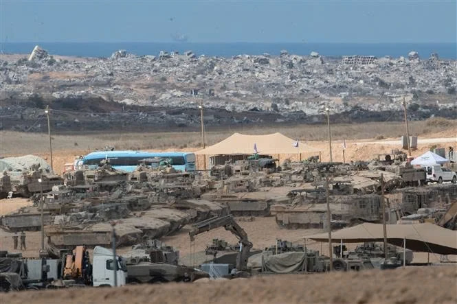 Israel xây tường ngăn cách bên trong dải Gaza Israel xây tường ngăn cách bên trong dải Gaza