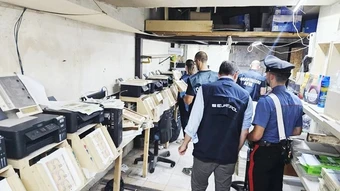 Italy đẩy lùi tội phạm tiền giả
