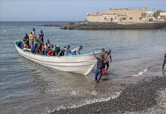 Italy gây sức ép lên Tây Ban Nha sau làn sóng di cư vào Ceuta
