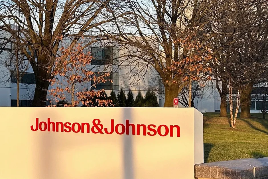 Johnson & Johnson dàn xếp vụ kiện phấn rôm Johnson & Johnson dàn xếp vụ kiện phấn rôm