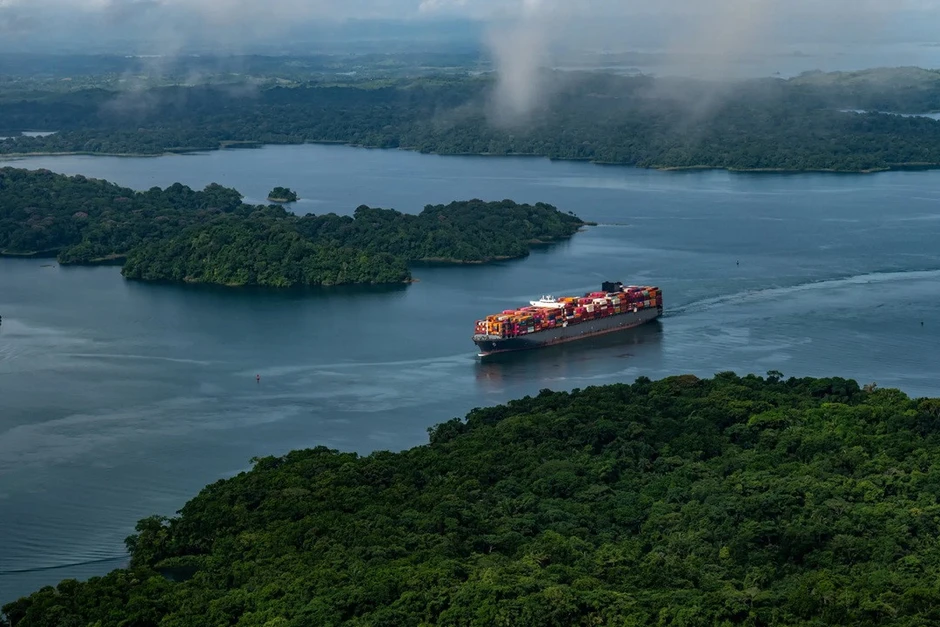 Kênh đào Panama hưởng lợi từ xung đột Iran, xuất hiện dịch vụ lừa đảo ở Hormuz Kênh đào Panama hưởng lợi từ xung đột Iran, xuất hiện dịch vụ lừa đảo ở Hormuz