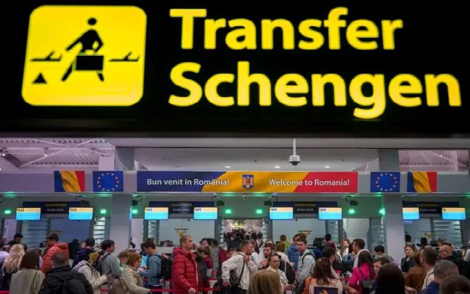 Kêu gọi tạm đình chỉ Hệ thống Xuất nhập cảnh Schengen Kêu gọi tạm đình chỉ Hệ thống Xuất nhập cảnh Schengen