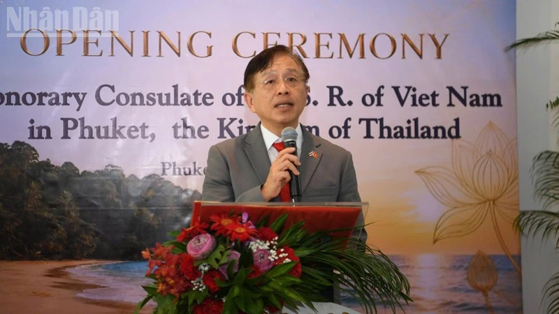 Khai trương Văn phòng Lãnh sự danh dự Việt Nam tại Phuket, Thái Lan Khai trương Văn phòng Lãnh sự danh dự Việt Nam tại Phuket, Thái Lan
