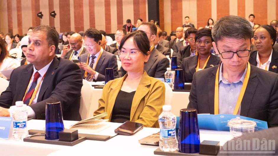 Khẳng định vai trò của luật pháp quốc tế trong giải quyết thách thức toàn cầu Khẳng định vai trò của luật pháp quốc tế trong giải quyết thách thức toàn cầu