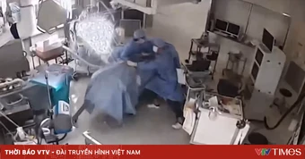 Khoảnh khắc các bác sĩ bảo vệ bệnh nhân trong động đất tại Nhật Bản