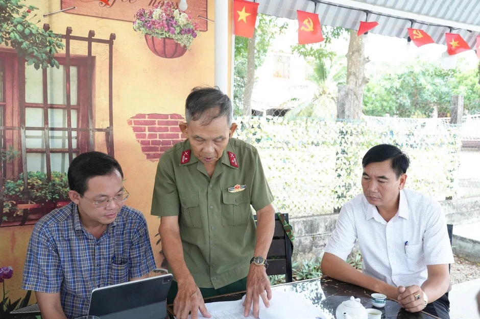 Khoanh vùng khu vực nghi có hố chôn liệt sĩ ở di tích Cấm An Sơn Khoanh vùng khu vực nghi có hố chôn liệt sĩ ở di tích Cấm An Sơn
