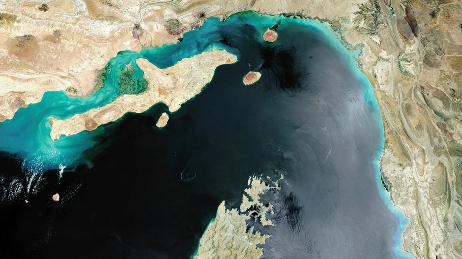 Khôi phục lưu thông qua eo biển Hormuz - nhiệm vụ cực khó Khôi phục lưu thông qua eo biển Hormuz - nhiệm vụ cực khó
