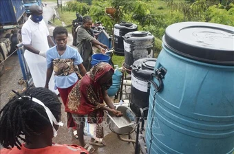 Khủng hoảng Ebola leo thang: Mỹ dự định lập trung tâm ngăn dịch tại Uganda