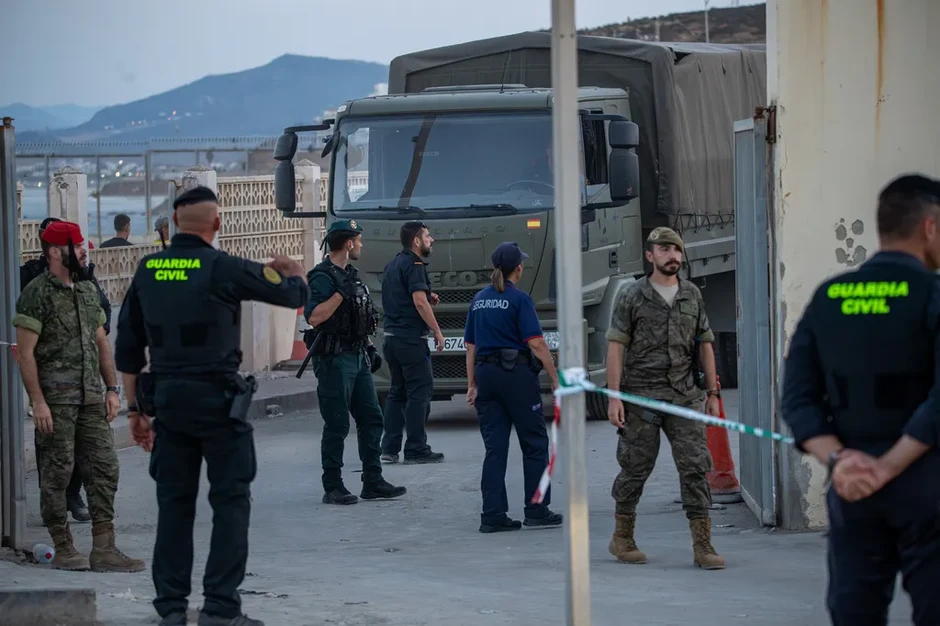 Khủng hoảng nhân đạo tại Ceuta và sức ép đối với EU Khủng hoảng nhân đạo tại Ceuta và sức ép đối với EU