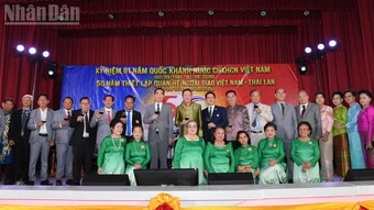 Kiều bào tại Bangkok kỷ niệm 81 năm Quốc khánh và 50 năm thiết lập quan hệ ngoại giao Việt Nam-Thái Lan