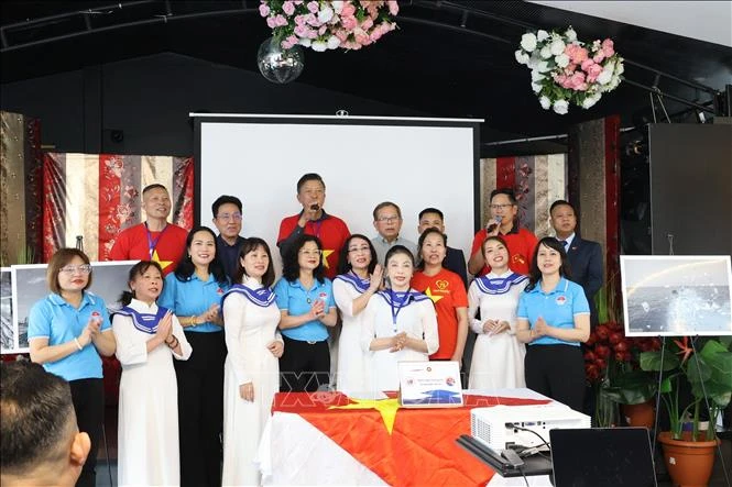 Kiều bào tại Đức hơn 10 năm dành nhà miễn phí cho con em chiến sĩ Trường Sa Kiều bào tại Đức hơn 10 năm dành nhà miễn phí cho con em chiến sĩ Trường Sa