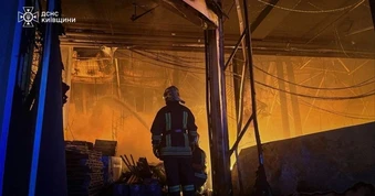Kiev rung chuyển trong cuộc tấn công giữa ban ngày hiếm hoi của Nga