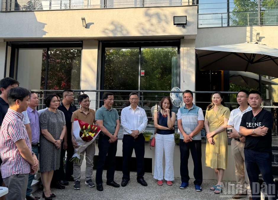Kỷ niệm 101 năm Ngày Báo chí Cách mạng Việt Nam tại Pháp Kỷ niệm 101 năm Ngày Báo chí Cách mạng Việt Nam tại Pháp