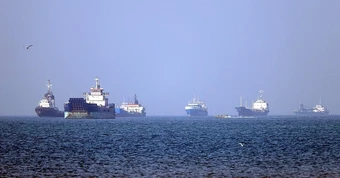 Lần đầu tiên, tàu chở dầu của Trung Quốc bị tấn công tại eo biển Hormuz, 'đặc quyền' Iran dành cho Bắc Kinh không còn?
