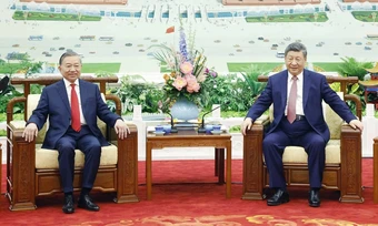 Lãnh đạo Việt - Trung dự tiệc trà