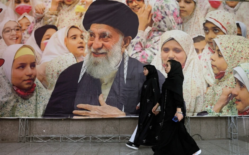 Lãnh tụ tối cao Ali Khamenei thiệt mạng, Iran thông báo sẽ quốc tang 40 ngày Lãnh tụ tối cao Ali Khamenei thiệt mạng, Iran thông báo sẽ quốc tang 40 ngày