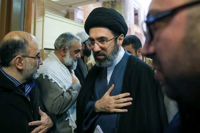 Lãnh tụ Tối cao Iran từng hai lần thoát khỏi cuộc không kích của Mỹ Lãnh tụ Tối cao Iran từng hai lần thoát khỏi cuộc không kích của Mỹ