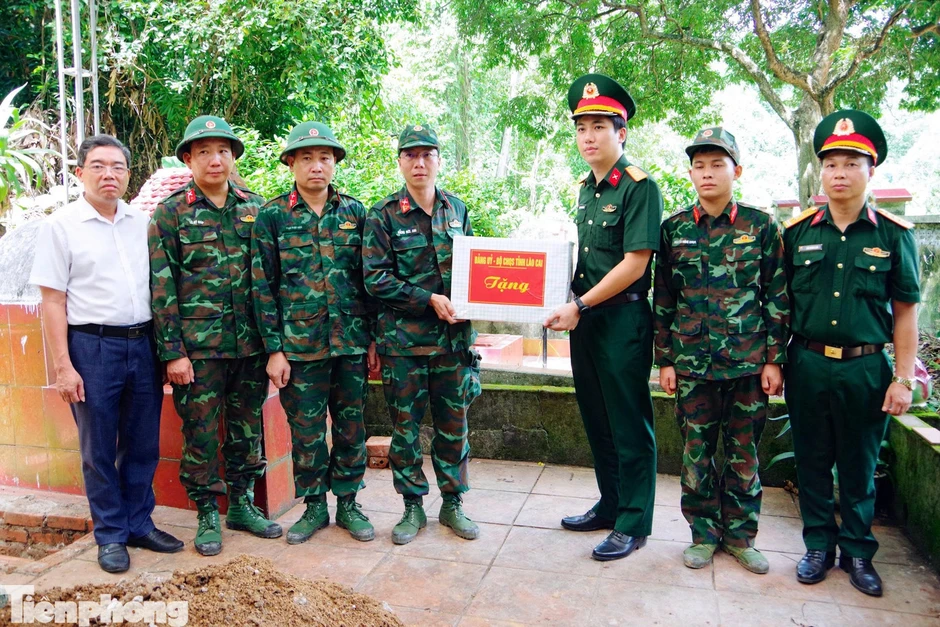 Lào Cai cất bốc được nhiều mộ liệt sĩ để xác định danh tính, bàn giao cho gia đình, dòng họ Lào Cai cất bốc được nhiều mộ liệt sĩ để xác định danh tính, bàn giao cho gia đình, dòng họ