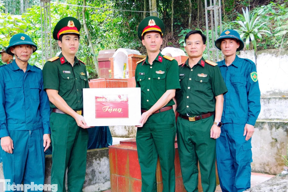 Lào Cai cất bốc được nhiều mộ liệt sĩ để xác định danh tính, bàn giao cho gia đình, dòng họ Lào Cai cất bốc được nhiều mộ liệt sĩ để xác định danh tính, bàn giao cho gia đình, dòng họ