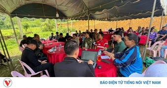 Lào: Tìm thấy 5 người còn sống sau một tuần bị mắc kẹt trong hang động