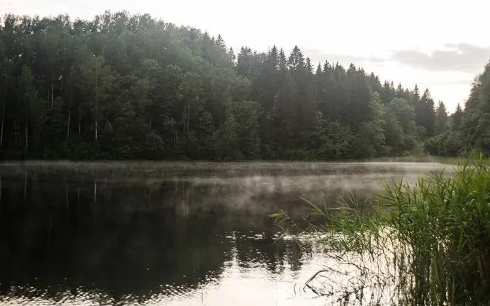 Latvia: UAV không xác định rơi xuống hồ nước và phát nổ